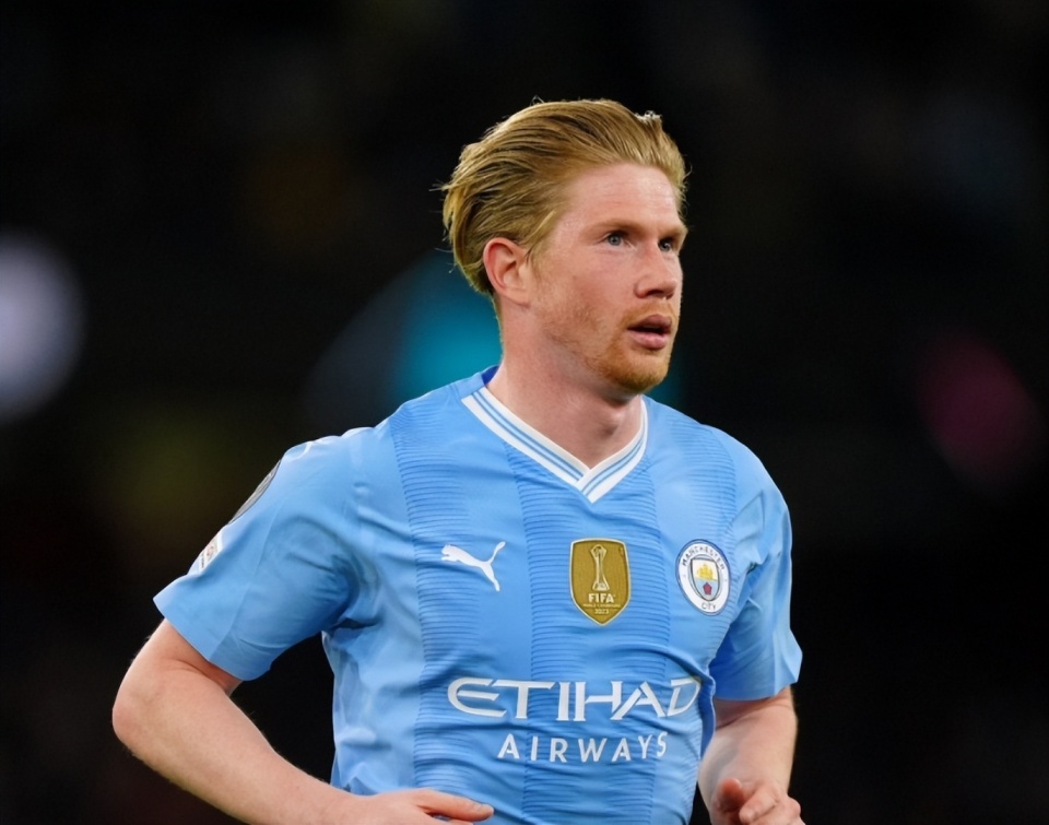 勇士24记三分险胜黄蜂：库里26+5三分创历史第一 三球米勒合砍60分