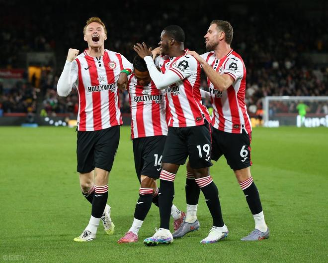 网友质疑假赛！Monki致命失误葬送好局WE惨遭五连败！经纪人出面劝大家不要骂！