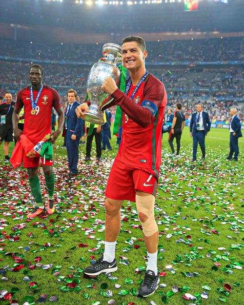 钛度Mini LED显示器正式成为网易《永劫无间》NBPL职业联赛官方合作伙伴！