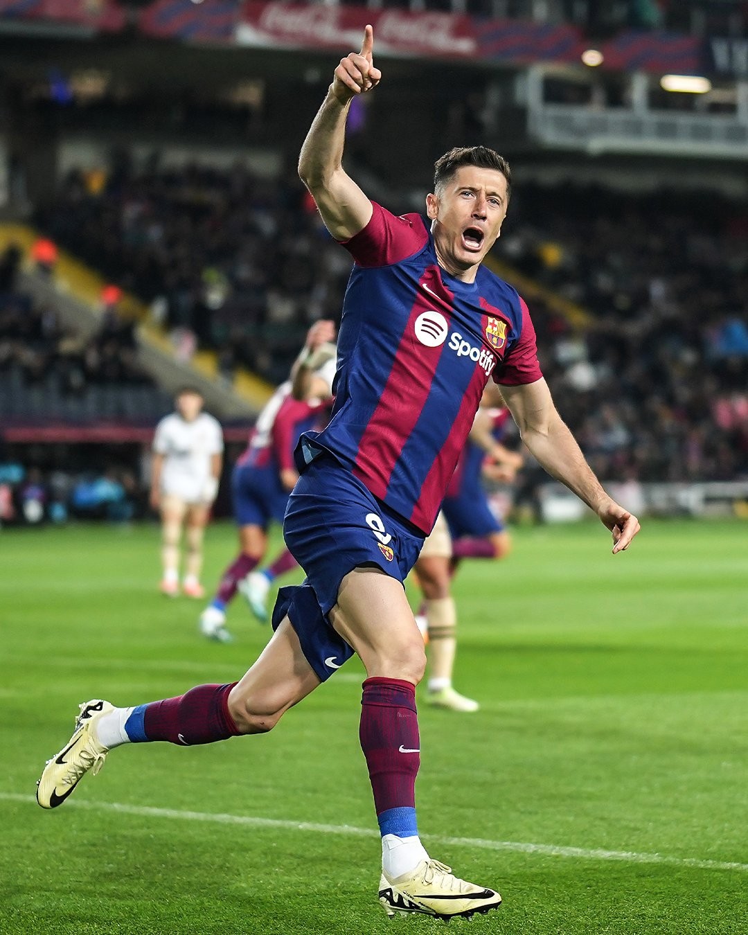 瓜迪奥拉：和上赛季相比现在情况完全不同；没可能召回阿坎吉