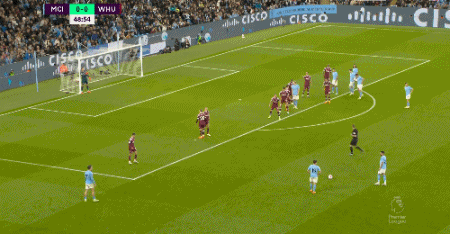 英雄联盟解说阵容调整引热议