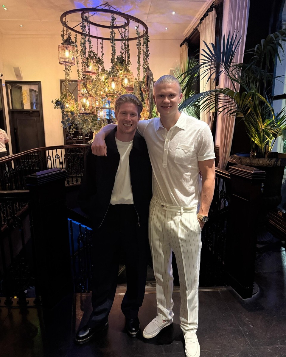 库里迎来重要里程碑！勇士双星均砍30+，却因单调阵容难敌老鹰六人上双